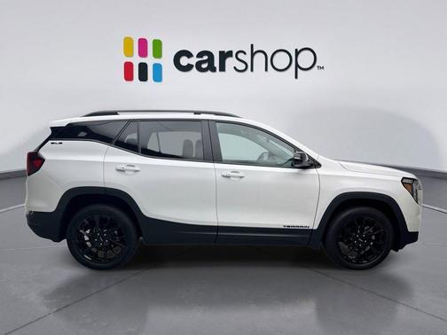 Summit White 2023 GMC Terrain SLE