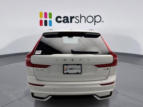 2025 Volvo XC60 B5 Plus