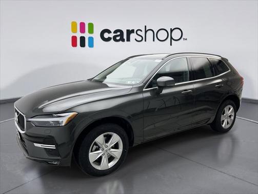 2022 Volvo XC60 B5 Momentum