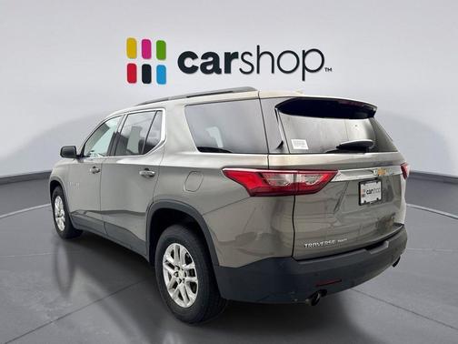 Pepperdust Metallic 2019 Chevrolet Traverse LT Cloth