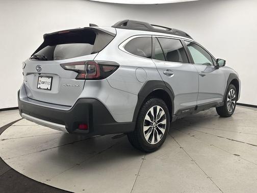 Ice Silver Metallic 2023 Subaru Outback Limited