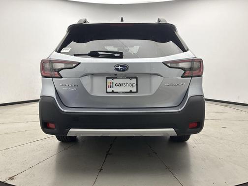 Ice Silver Metallic 2023 Subaru Outback Limited