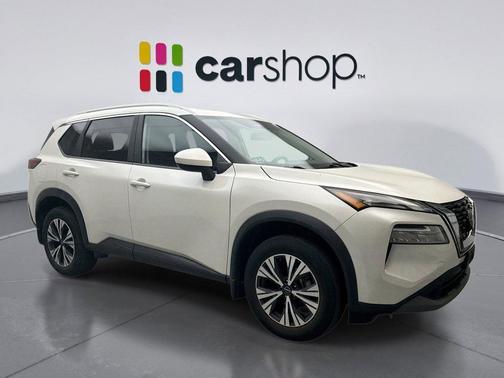 Pearl White Tricoat 2023 Nissan Rogue SV
