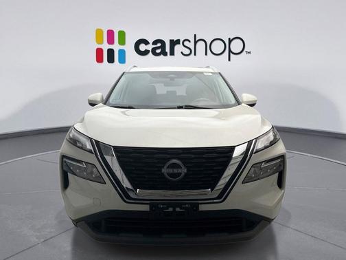 Pearl White Tricoat 2023 Nissan Rogue SV