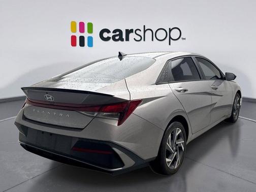 Fluid Metal 2025 Hyundai ELANTRA Sport