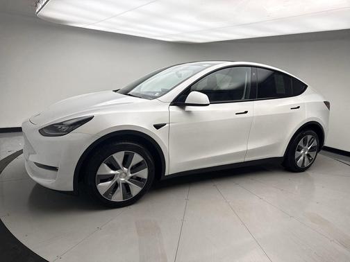 Pearl White 2023 Tesla Model Y Long Range Dual Motor All-Wheel Drive