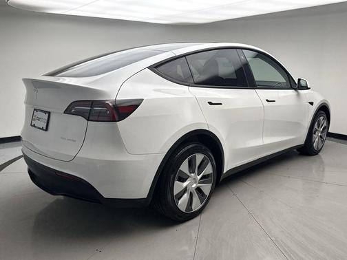 Pearl White 2023 Tesla Model Y Long Range Dual Motor All-Wheel Drive