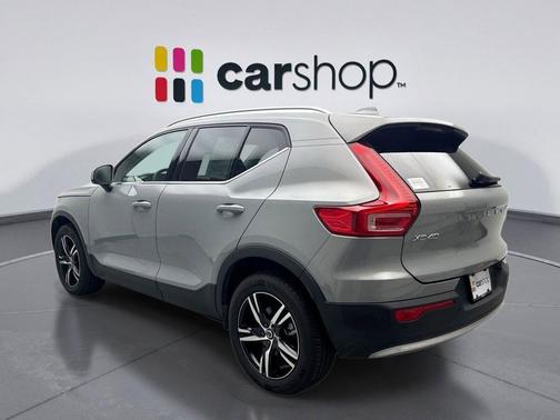 Vapour Gray 2025 Volvo XC40 B5 Core Bright Theme