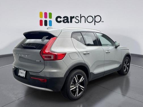 Vapour Gray 2025 Volvo XC40 B5 Core Bright Theme