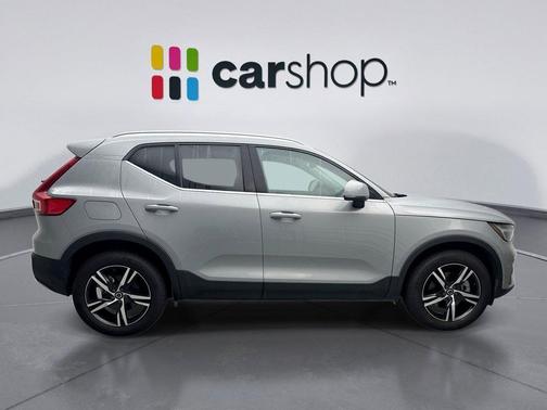 Vapour Gray 2025 Volvo XC40 B5 Core Bright Theme