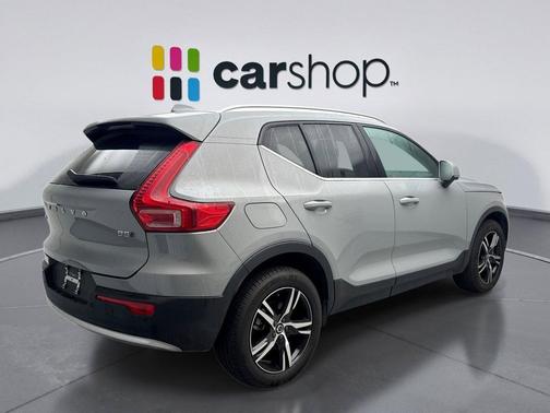 Vapour Gray 2025 Volvo XC40 B5 Core Bright Theme