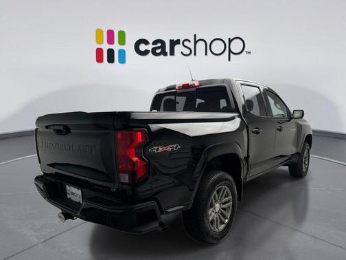 Black 2024 Chevrolet Colorado LT