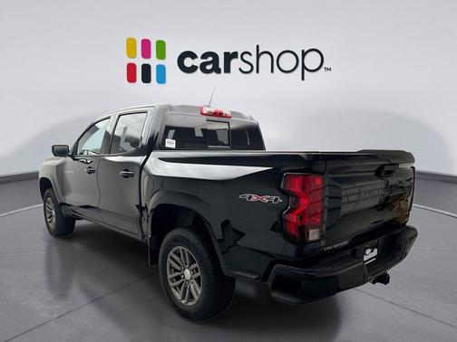 Black 2024 Chevrolet Colorado LT
