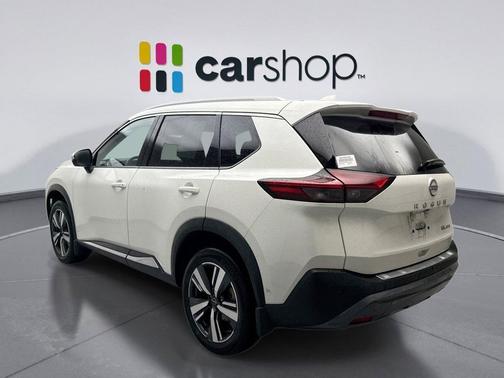 Pearl White Tricoat 2023 Nissan Rogue SL