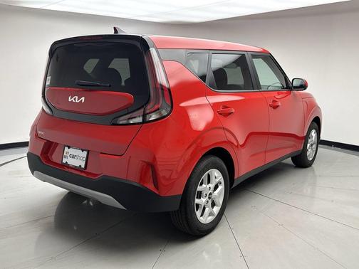 Inferno Red 2025 Kia Soul LX
