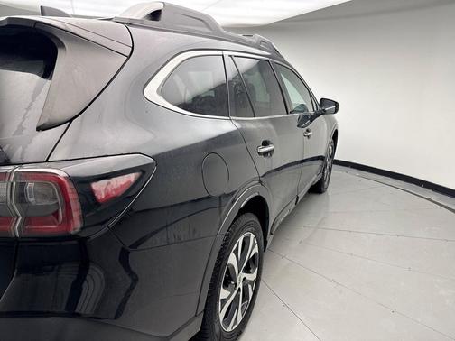 2022 Subaru Outback Touring XT
