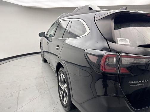 2022 Subaru Outback Touring XT