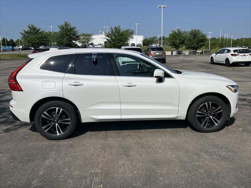 2020 Volvo XC60 T5 Momentum