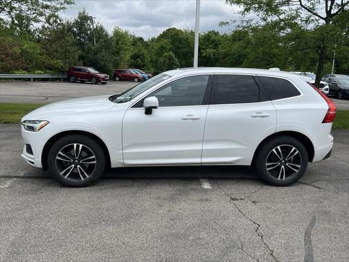 2020 Volvo XC60 T5 Momentum