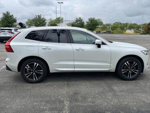 2020 Volvo XC60 T5 Momentum