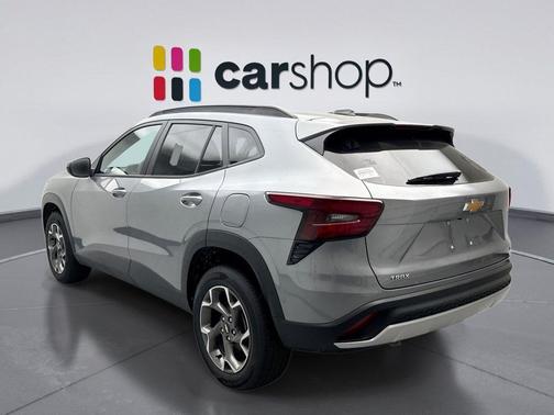 Sterling Gray Metallic 2026 Chevrolet Trax LT