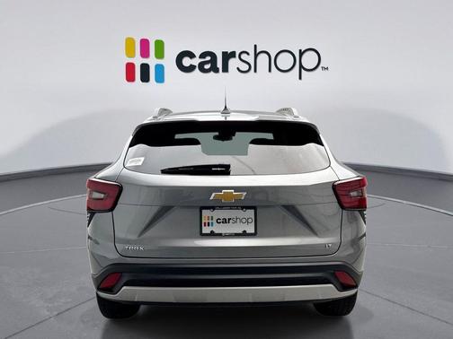 Sterling Gray Metallic 2026 Chevrolet Trax LT