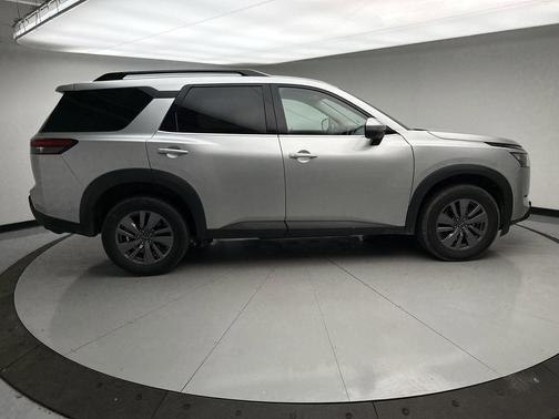 Brilliant Silver Metallic 2025 Nissan Pathfinder SV 4WD