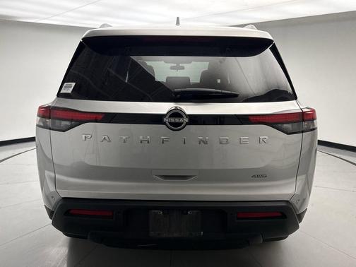 Brilliant Silver Metallic 2025 Nissan Pathfinder SV 4WD