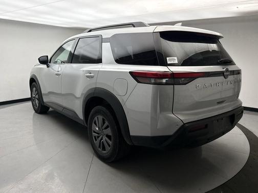 Brilliant Silver Metallic 2025 Nissan Pathfinder SV 4WD