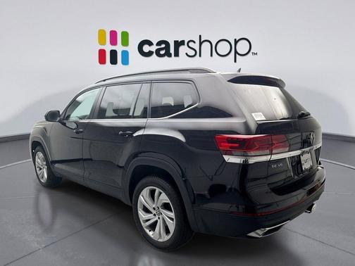 Deep Black 2023 Volkswagen Atlas 3.6L SE w/Technology