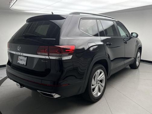 Deep Black 2023 Volkswagen Atlas 3.6L SE w/Technology