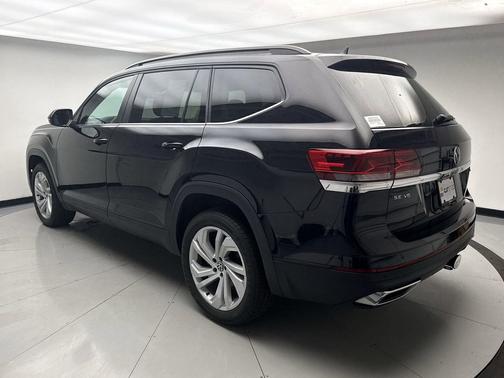 Deep Black 2023 Volkswagen Atlas 3.6L SE w/Technology