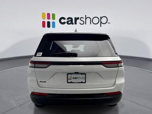 Bright White Clearcoat 2024 Jeep Grand Cherokee Altitude