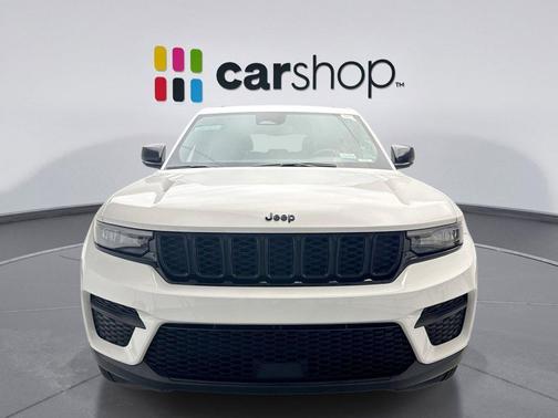 Bright White Clearcoat 2024 Jeep Grand Cherokee Altitude