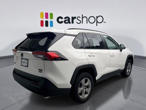 Ice Cap 2023 Toyota RAV4 XLE