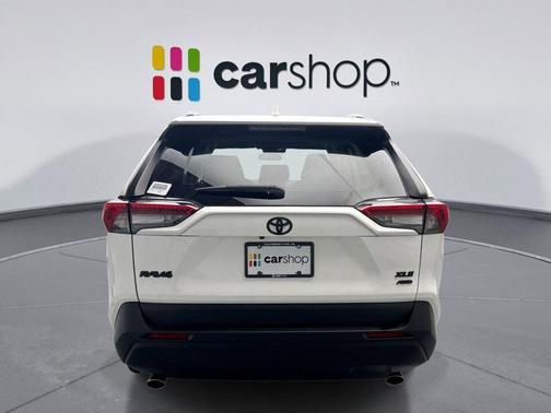 Ice Cap 2023 Toyota RAV4 XLE