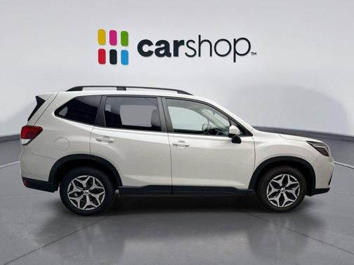 Crystal White Pearl 2021 Subaru Forester Premium