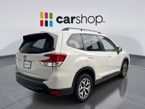 Crystal White Pearl 2021 Subaru Forester Premium