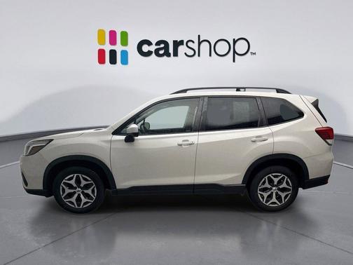 Crystal White Pearl 2021 Subaru Forester Premium