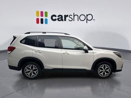 Crystal White Pearl 2021 Subaru Forester Premium