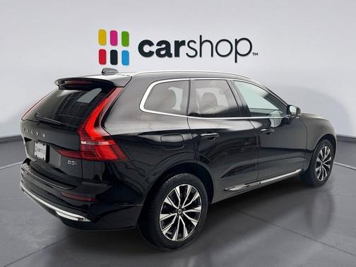 2023 Volvo XC60 B5 Plus Bright Theme