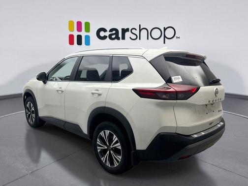 Pearl White Tricoat 2023 Nissan Rogue SV