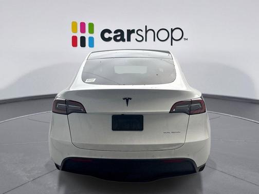 2022 Tesla Model Y Long Range Dual Motor All-Wheel Drive