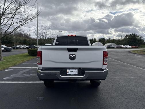 2023 RAM 2500 Tradesman Crew Cab 4x4 6'4' Box