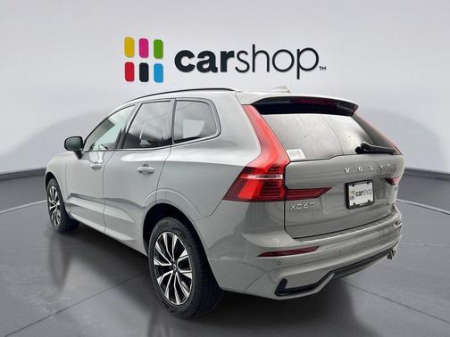 Vapour Grey Metallic 2024 Volvo XC60 B5 Core Dark Theme