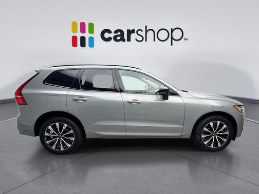 Vapour Grey Metallic 2024 Volvo XC60 B5 Core Dark Theme