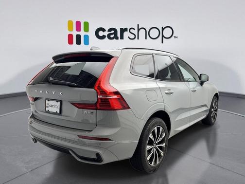 Vapour Grey Metallic 2024 Volvo XC60 B5 Core Dark Theme