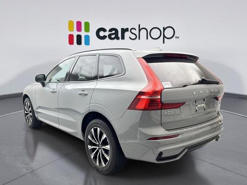 Vapour Grey Metallic 2024 Volvo XC60 B5 Core Dark Theme