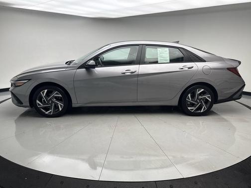 Fluid Metal 2025 Hyundai ELANTRA Sport