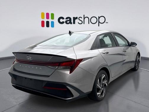 Fluid Metal 2025 Hyundai ELANTRA Sport